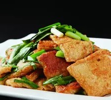Fried Tofu with Garlic Chives