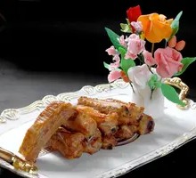 Golden Garlic Pork Ribs