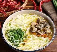 Braised Chicken Rice Noodles