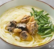 Braised Chicken Rice Noodles