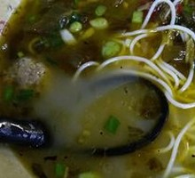 Sour Cabbage Meatball Rice Noodles