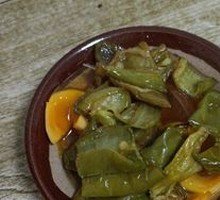 Green Pepper and Century Egg