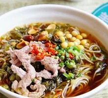 Sour Cabbage and Pork Noodles