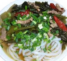 Sour Cabbage and Pork Noodles