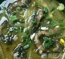 Sour Cabbage Hot Pot with Slipped Pork
