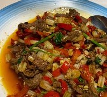 Stir-Fried Beef with Yellow Onion