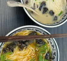 Original Soup Wuzhu Chicken Rice