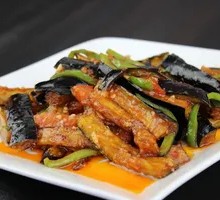 Braised Eggplant in Wooden Bucket Rice