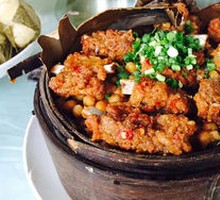 Lotus Leaf Steamed Pork with Rice Flour