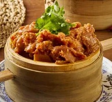 Steamed Pork Intestines with Rice Flour