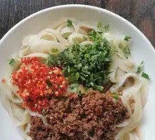 Fresh Pepper Beef Daoxiao Noodles