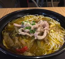 Sour Cabbage and Pork Shreds Hot Pot Rice Noodles