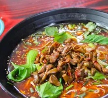 Spicy Pickled Pepper Chicken Offal Noodles