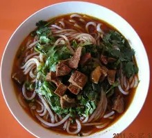 Braised Beef Noodle Soup with Red Broth