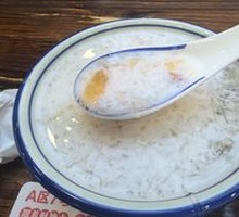 Coconut Jelly with Peach Gum