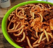 Soy Sauce Beef Stir-Fried Rice Noodles