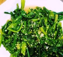 Stir-Fried Oil Lettuce