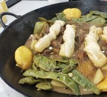 Stewed Pork Ribs in Iron Pot
