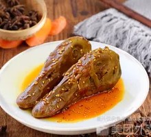 Spicy Braised Duck Heads