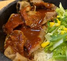 炙烤肥牛石锅拌饭