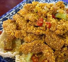 Fried Rice Noodles with Beef