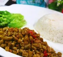Sour Cowpea and Minced Pork Rice