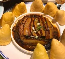 Braised Pork Steamed Dumpling