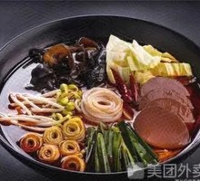 火锅鸭血米线