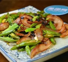 Spicy Green Pepper Pork Snout