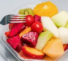 More than a dozen vegetarian dishes and fruits