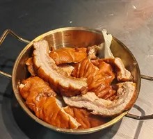 Tea-Scented Braised Pig's Head