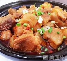 Steamed Pork Knuckle
