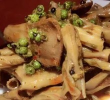 Tengjiao Mushroom Stir-fry