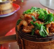 Lamb Steamed in Baskets