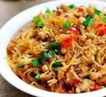 Stir-Fried Noodles with Meatballs