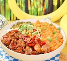 Double Pepper Chicken Dice with Mashed Potato Noodles