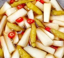 Spicy Pickled Vegetables