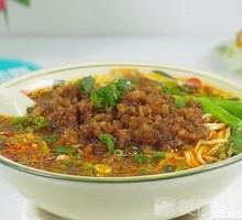 Dry Stir-Fried Noodles with Meat Sauce