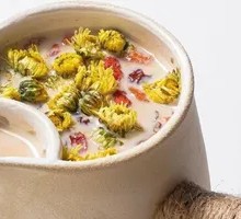 Chrysanthemum Baked Milk