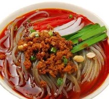 Seaweed and Mixed Sauce Sour Spicy Noodles