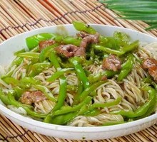 Green Pepper Shredded Pork Noodles