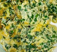 Stir-fried eggs with chives