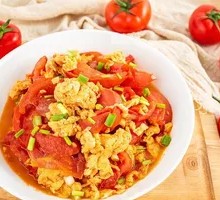 Tomato and Egg Stir-Fry
