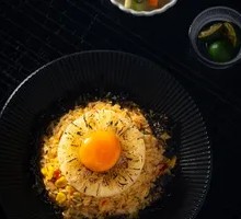 Pork Neck Fire-Grilled Pineapple Fried Rice