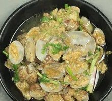 Stir-Fried Clams with Garlic