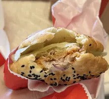 Spicy Chicken Leg Chinese Burger