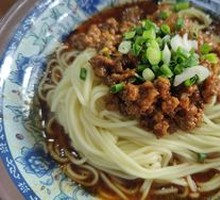 Fatty Intestine Noodle Stalls