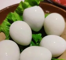 Freshly Peeled Quail Eggs
