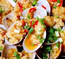 Garlic Steamed Clams