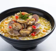 Sour Soup Mussels Noodles